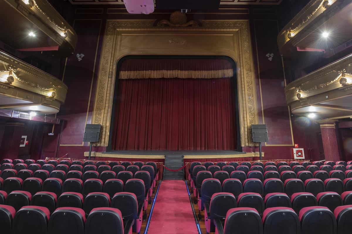 Teatro Principal, butacas y escenario.