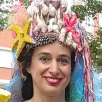 Sara, diosa Momo 2026