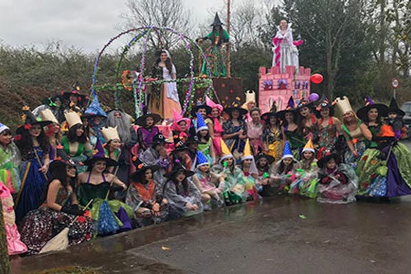Foto grupal de la Comparsa Toxic
