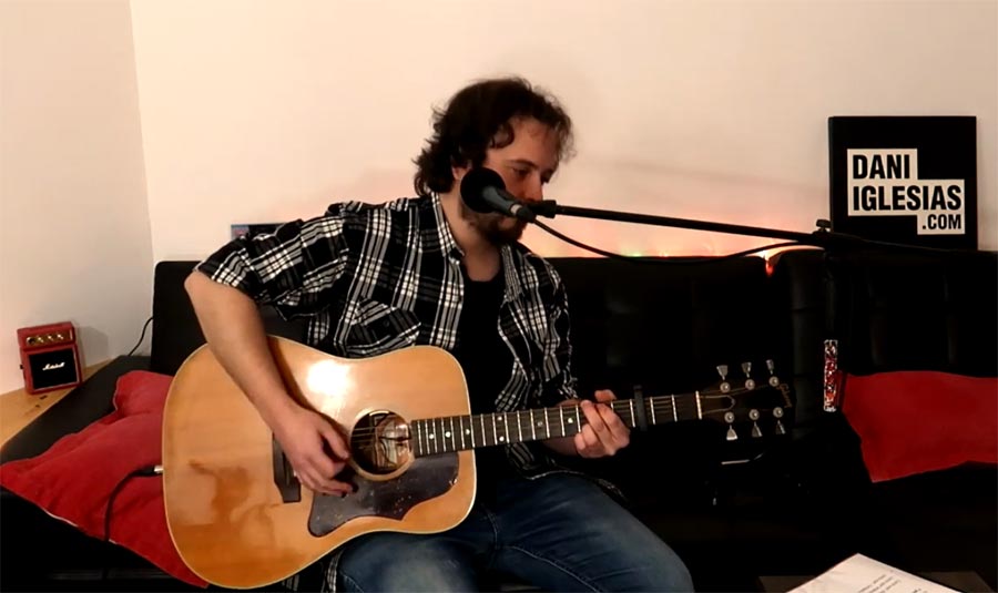 Dani Iglesias etxetik akustikoan