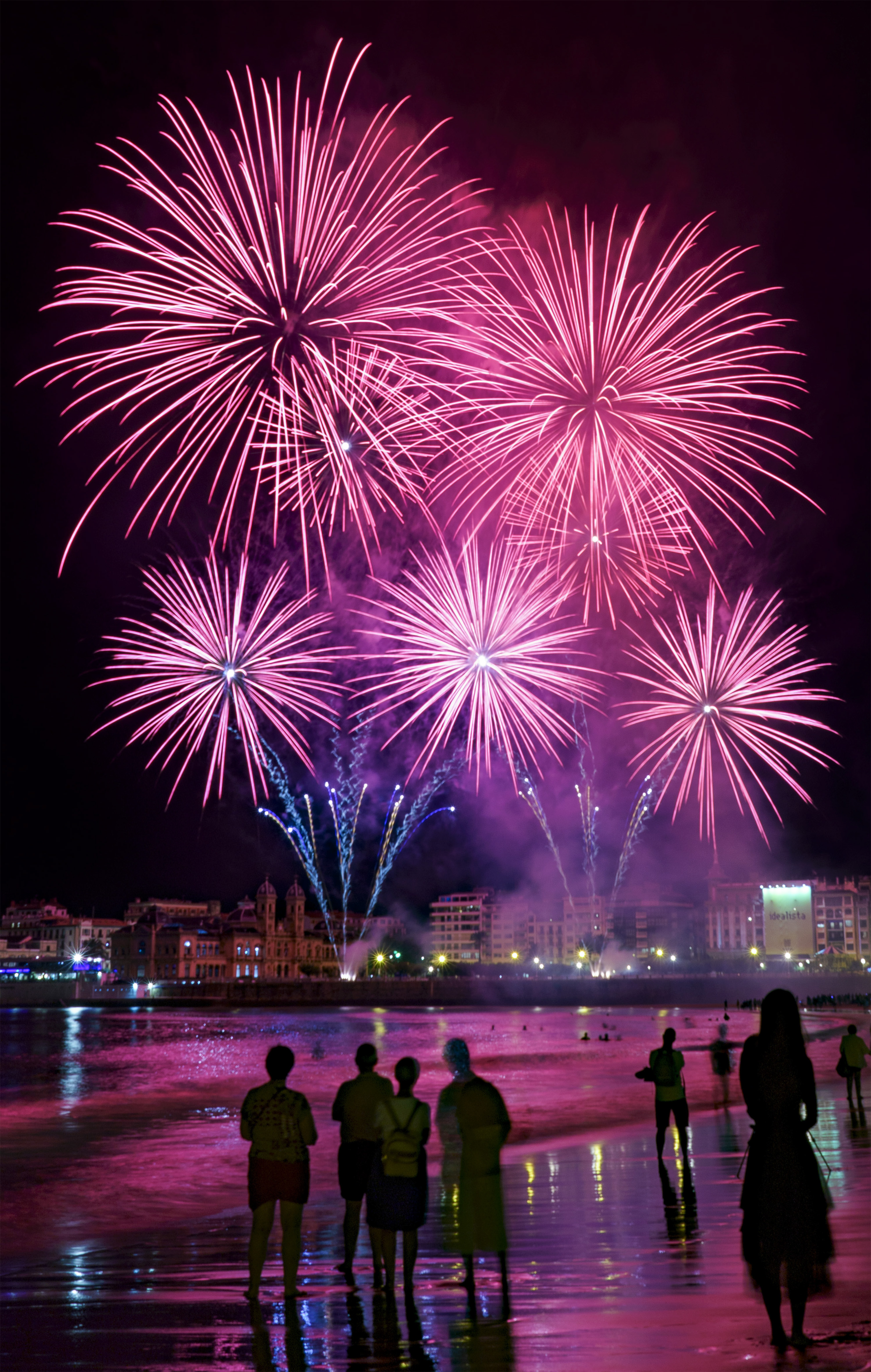 fotografiaganadoraVIconcursofuegosartificiales