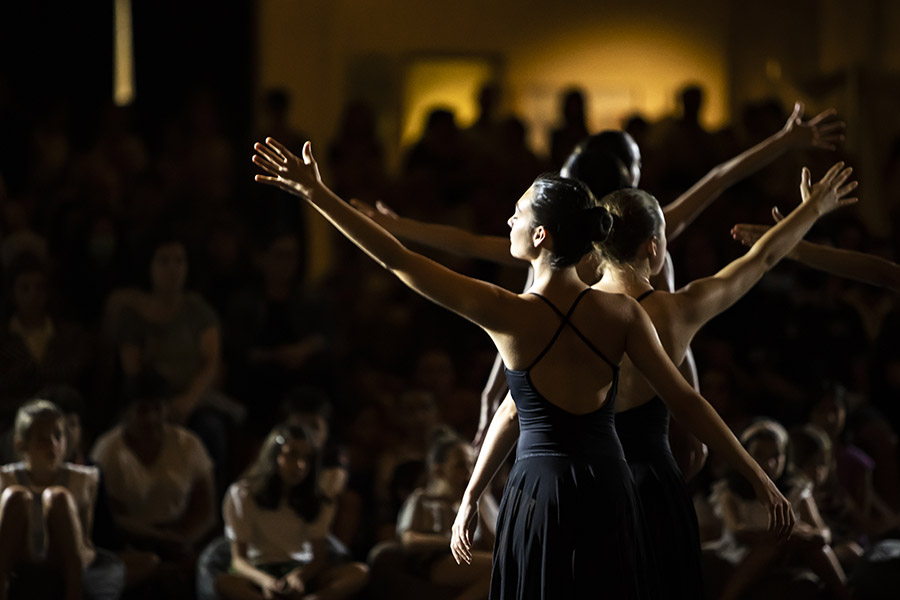 danza clásica en la iglesia del museo