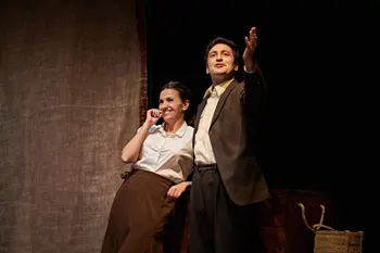 Alex Gadea y Ana Ruiz en escena