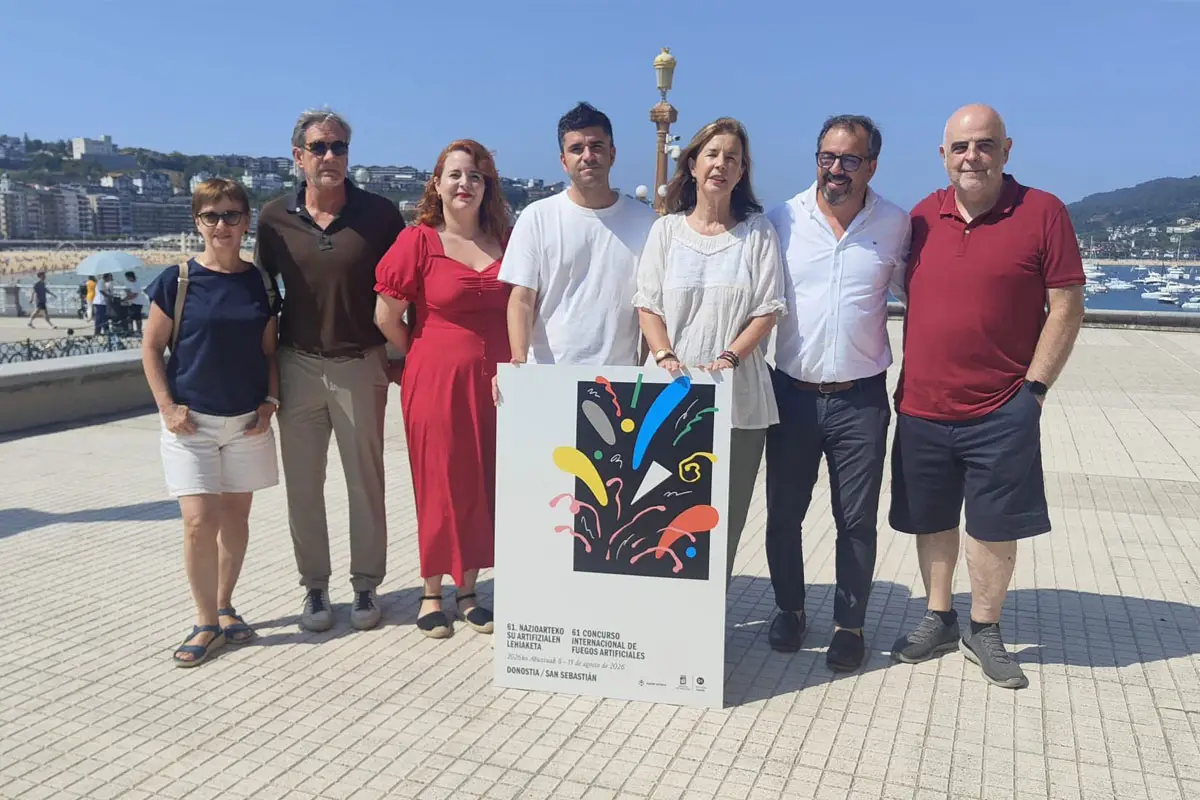 Pilar Aguayo (epaimahaia), Antxon Blanco (epaimahaia), Aitziber Mas (Super Amara), Jorge Elósegui (kartelaren egilea), Festa Jarduetarako zinegotzia den Ana López, Aitor Valdecantos (Pirotecnia Valecea) eta Juan Carlos López (epaimahaia)