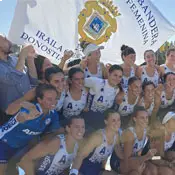 Recibiendo la Bandera
