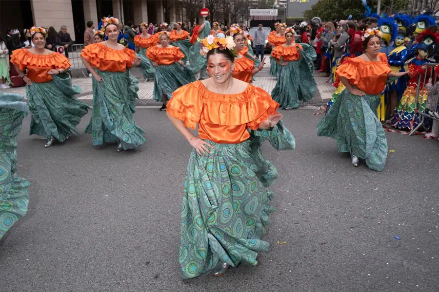 Comparsa durante el desfile