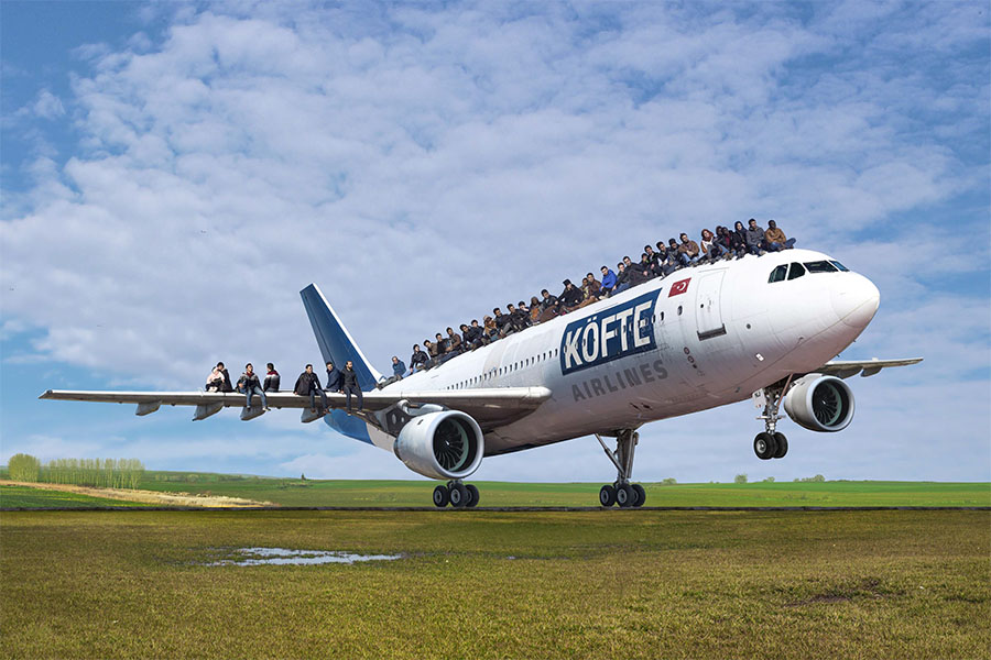 © Köfte Airlines. Halil Altindere.