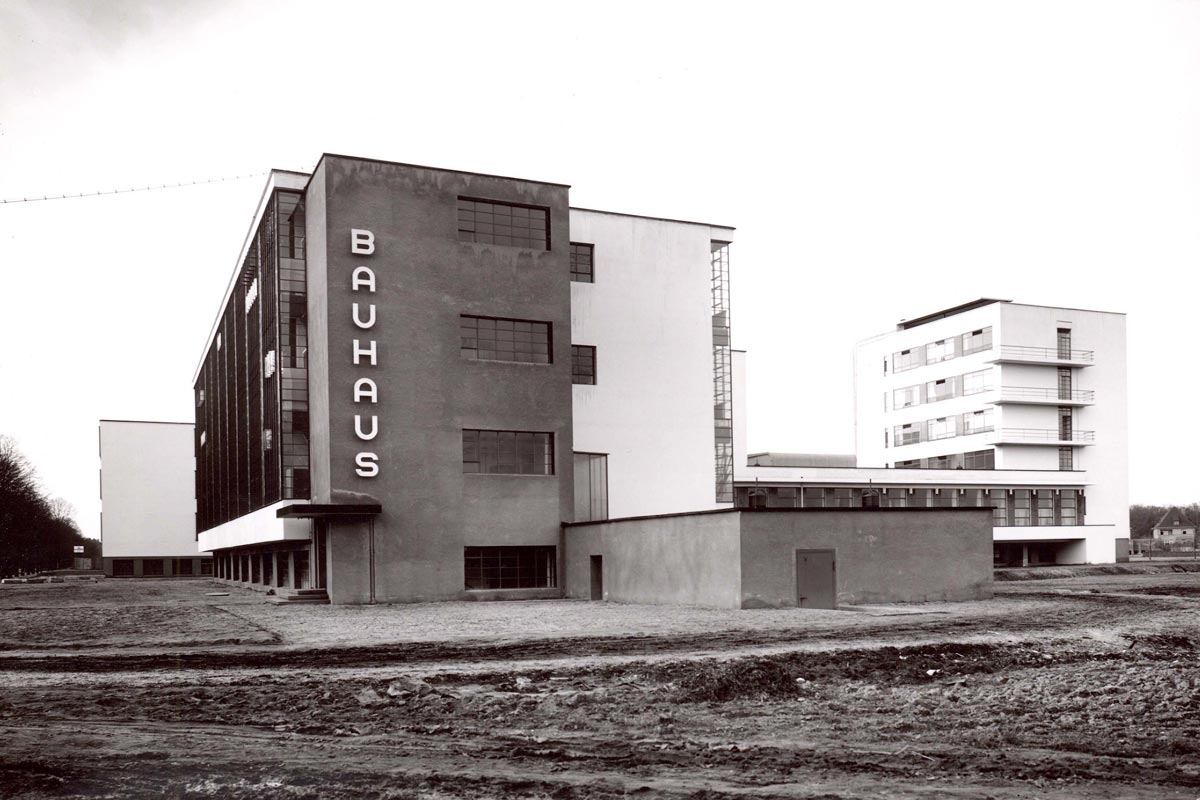 Lucia Moholy: Bauhaus Dessau 1926, VEGAP Donostia 2016.