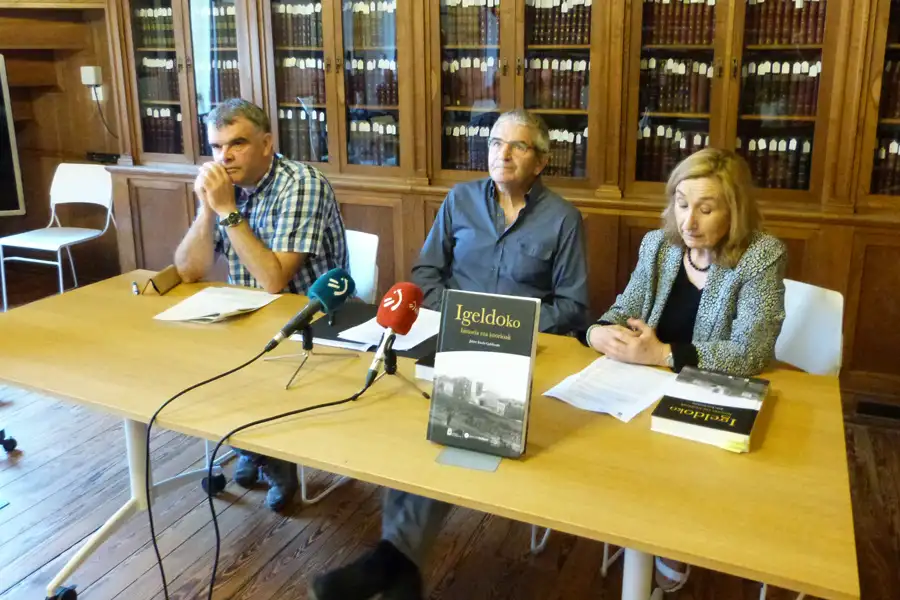 De izquierda a derecha: Alex Aisa, Jabier Iraola y Arantza Urkia