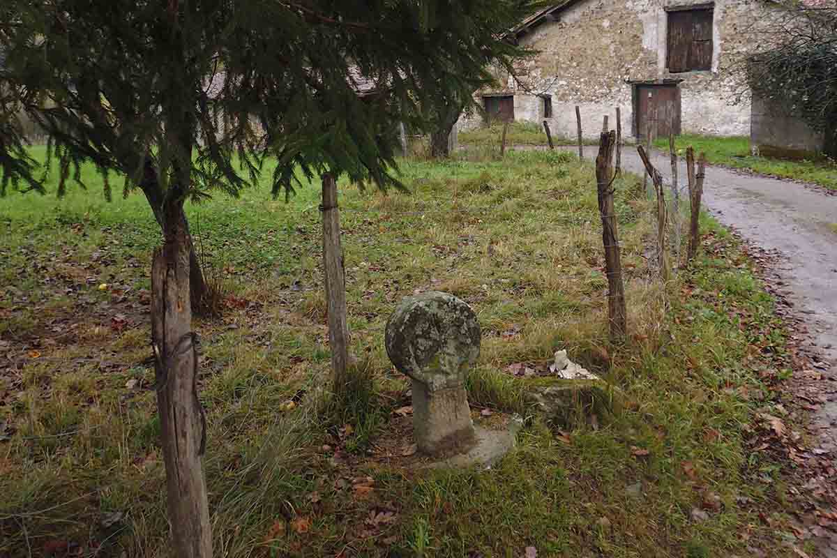 Hilarri bat