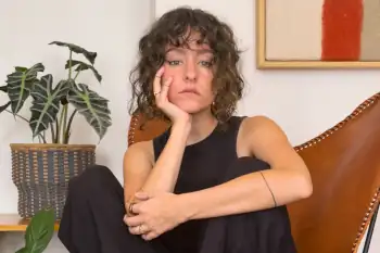 Júlia Peró idazlea