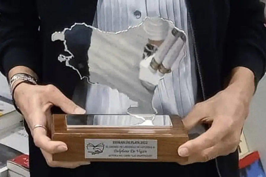 Imagen del Premio de literatura Euskadi de Plata 