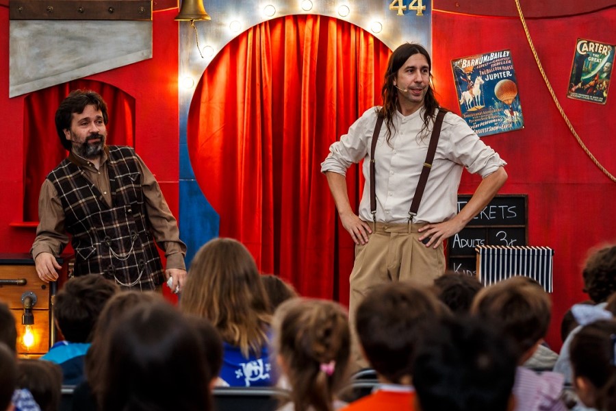 Freakshow tor eta txoborro magoak