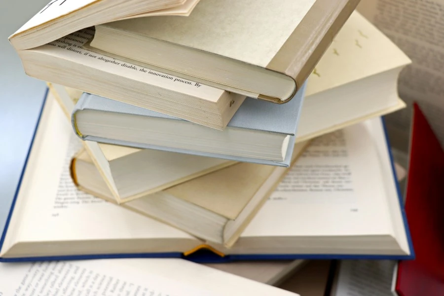 libros apilados