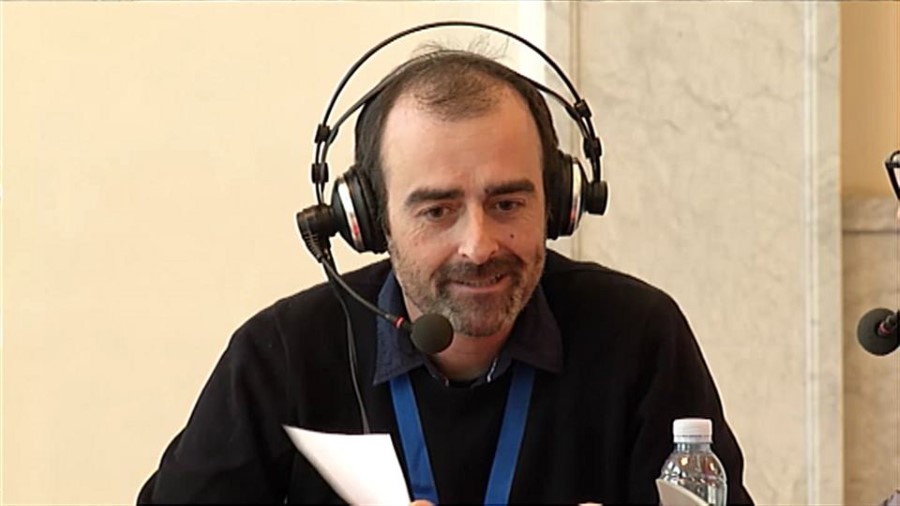 Anartz Zuazua irratian lanean