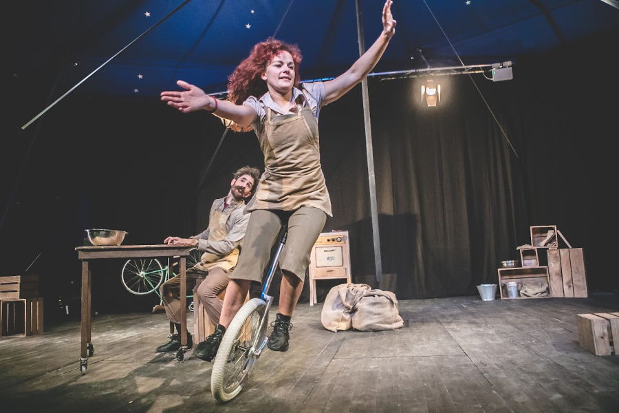Una imagen del espectáculo Doppiozero de Circo Carpa Diem