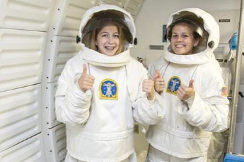 Space girls, space women