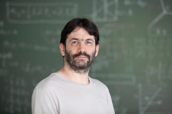 Gustavo Ariel Schwartz