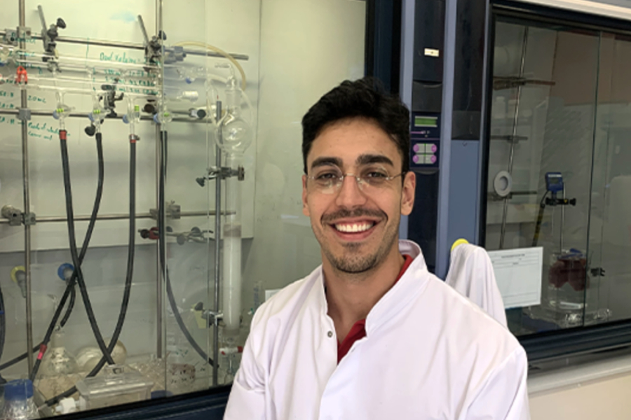 Gabriel Perli laborategian