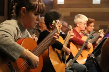 Imagen del grupo de guitarra de la Escuela Municipal de Música y Danza