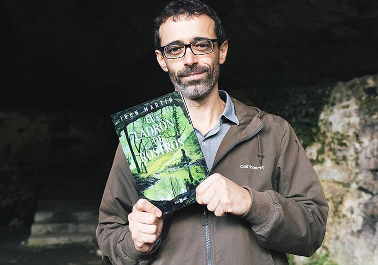 Tertulia literaria del nuevo libro de Ibon Martin