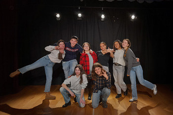 Imagen de la compañía de teatro juvenil Katezoro