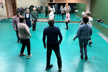 Bailando en círculo