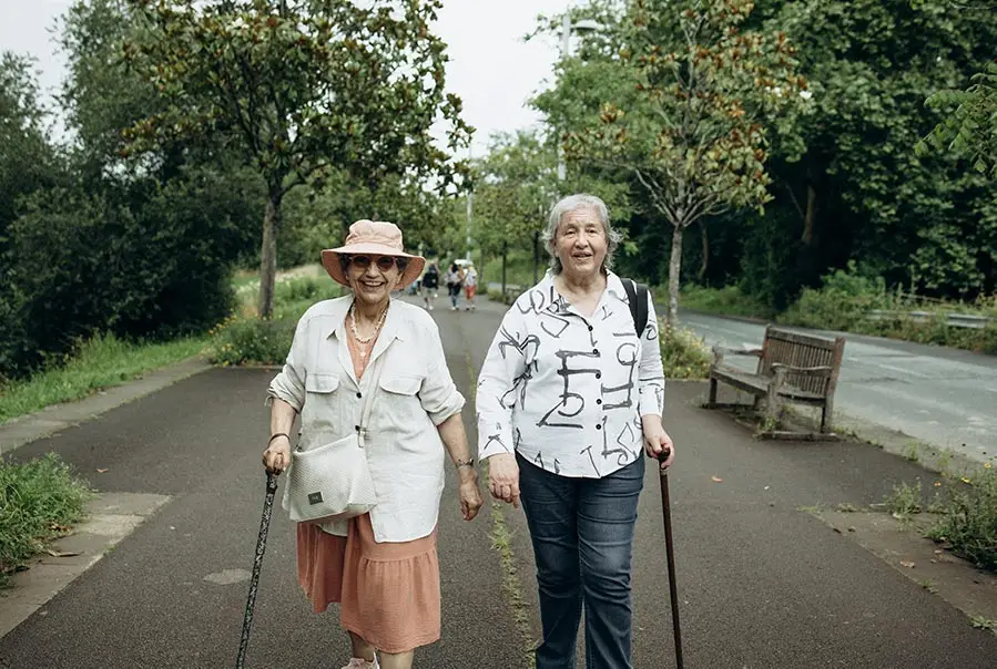 Dos mujeres en uno de los paseos