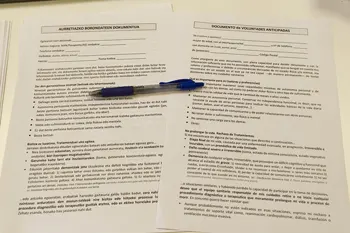 Dos formularios del Documento de Voluntades anticipadas, en eusker ay castellano