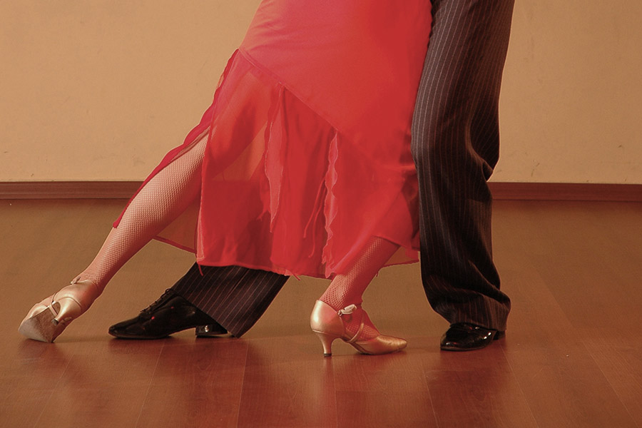 Pareja bailando