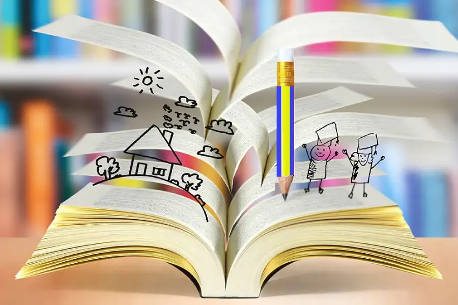 libro mágico abierto con hojas, un lápiz y un dibujo en el aire