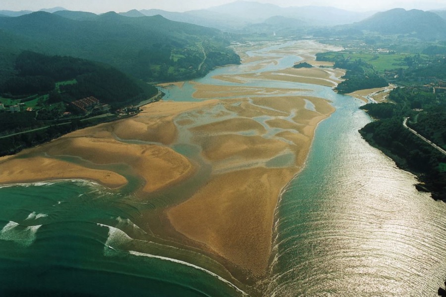Urdaibai eremuaren ikuspegi panoramikoa