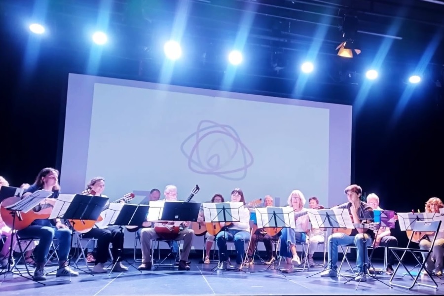 Udalaren Musika eta Dantza Eskolako Gitarren Orkestra