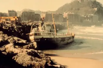 El barco Buchenhain en la Zurriola