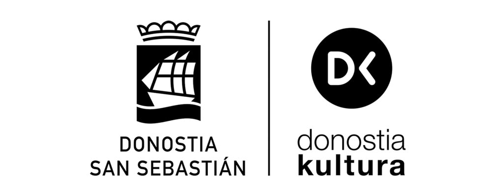 Ejemplo de logotipos verticales de DK