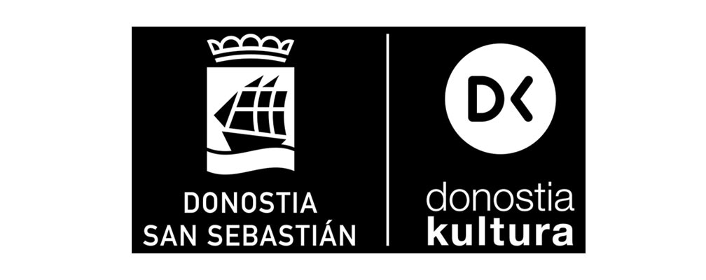 Ejemplo de logotipos verticales de DK