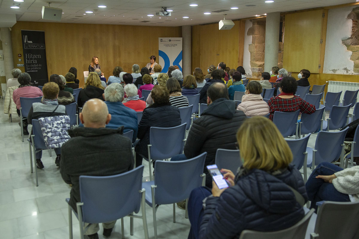  Casares Tomaseneko Liburutegia - Literaktum literatur tertulia.